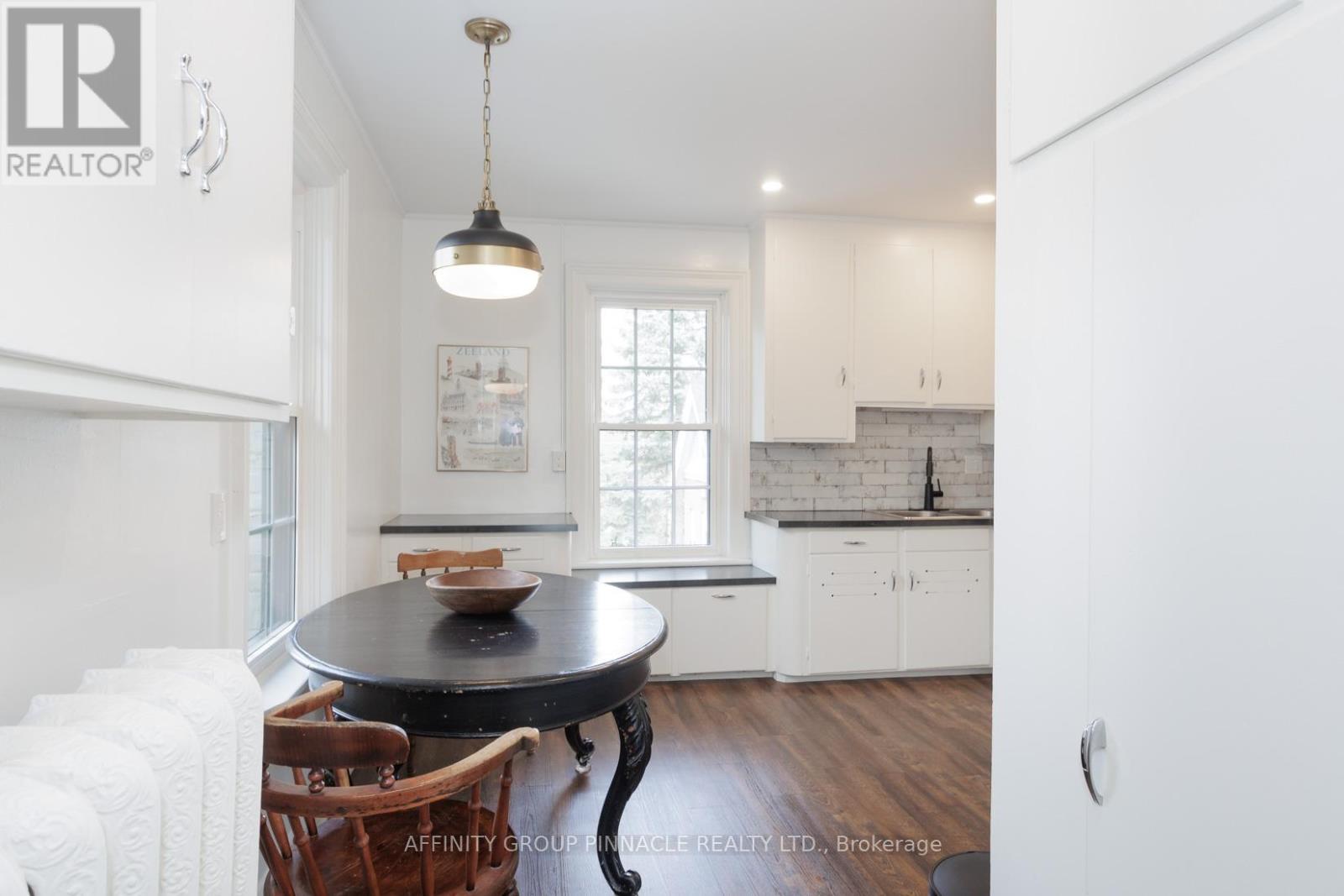 12 Russell Street E, Kawartha Lakes (Lindsay), Ontario  K9V 1Z8 - Photo 28 - X12484322