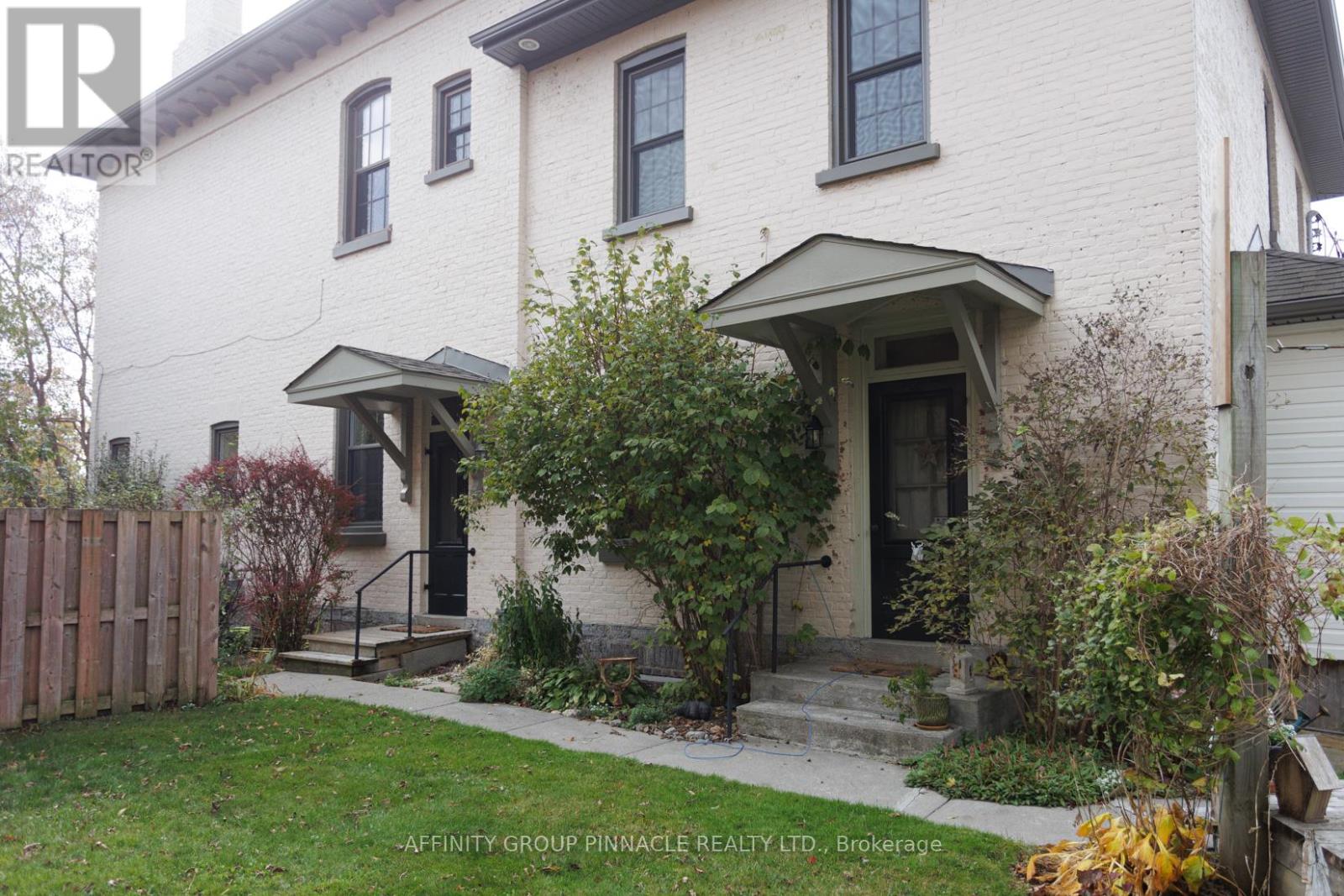 12 Russell Street E, Kawartha Lakes (Lindsay), Ontario  K9V 1Z8 - Photo 36 - X12484322