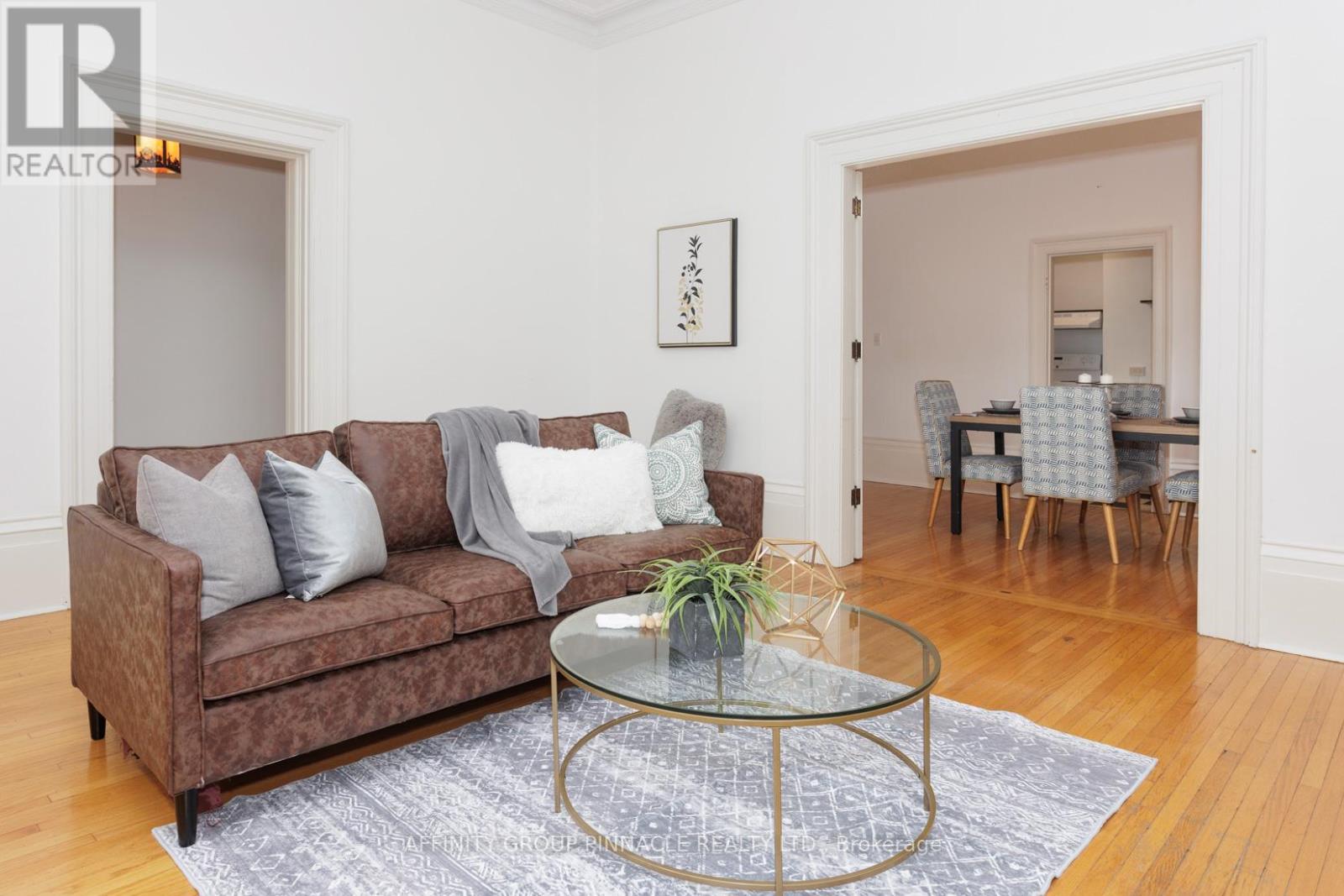 12 Russell Street E, Kawartha Lakes (Lindsay), Ontario  K9V 1Z8 - Photo 5 - X12484322