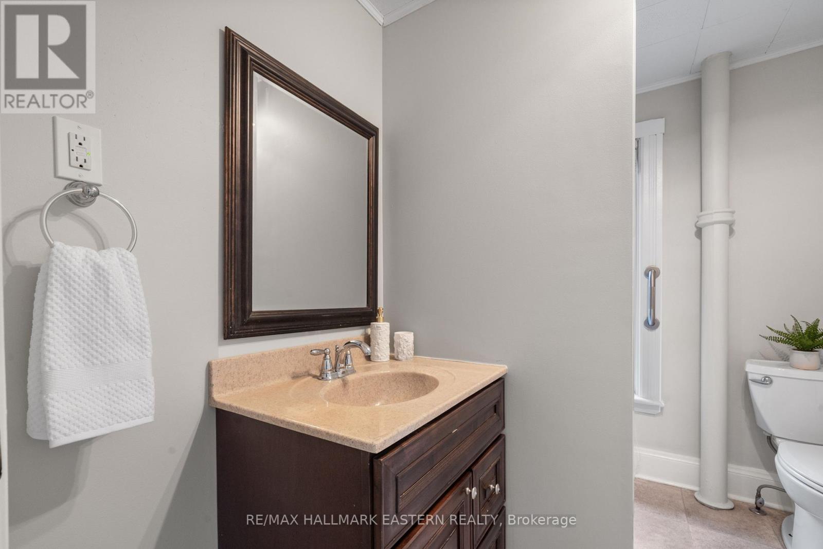 92 Booth Street S, Trent Hills (Campbellford), Ontario  K0L 1L0 - Photo 30 - X12484481