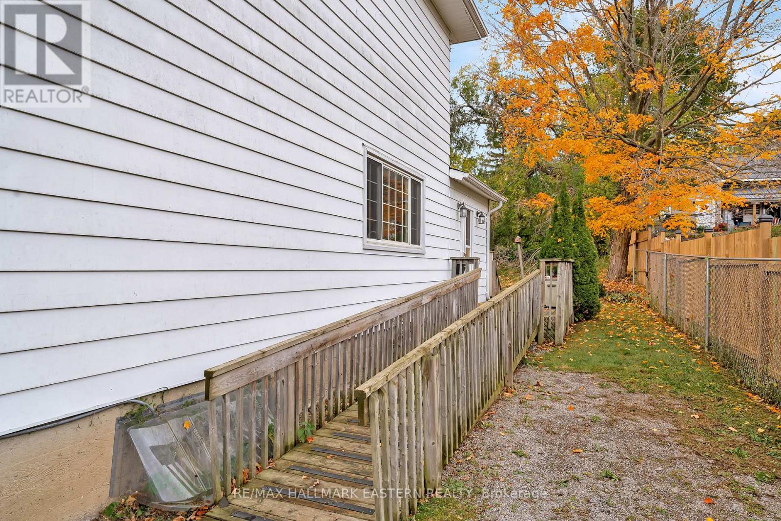 92 Booth Street S, Trent Hills (Campbellford), Ontario  K0L 1L0 - Photo 38 - X12484481