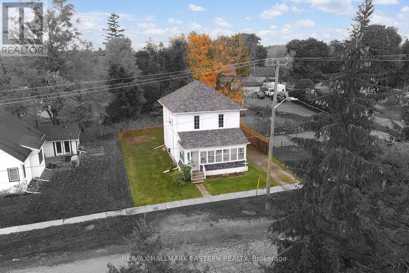 92 Booth Street S, Trent Hills (Campbellford), Ontario  K0L 1L0 - Photo 7 - X12484481