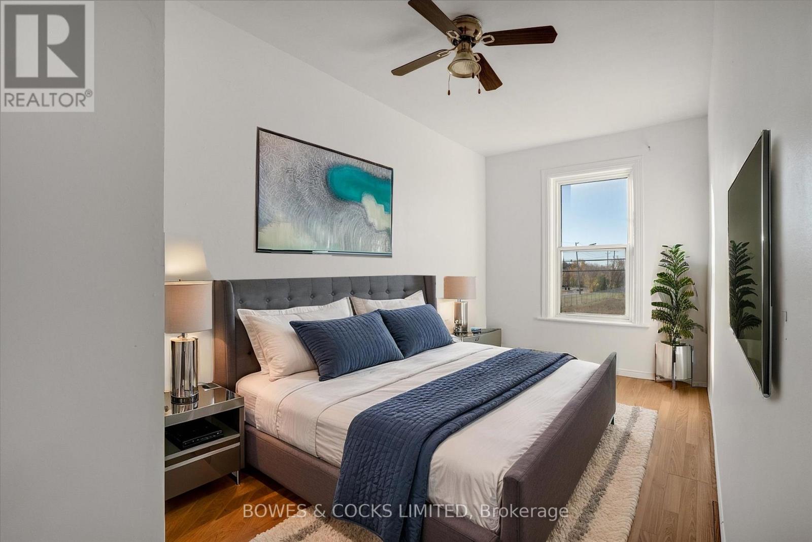 266 Wolfe Street, Peterborough (Town Ward 3), Ontario  K9J 2L3 - Photo 17 - X12484517