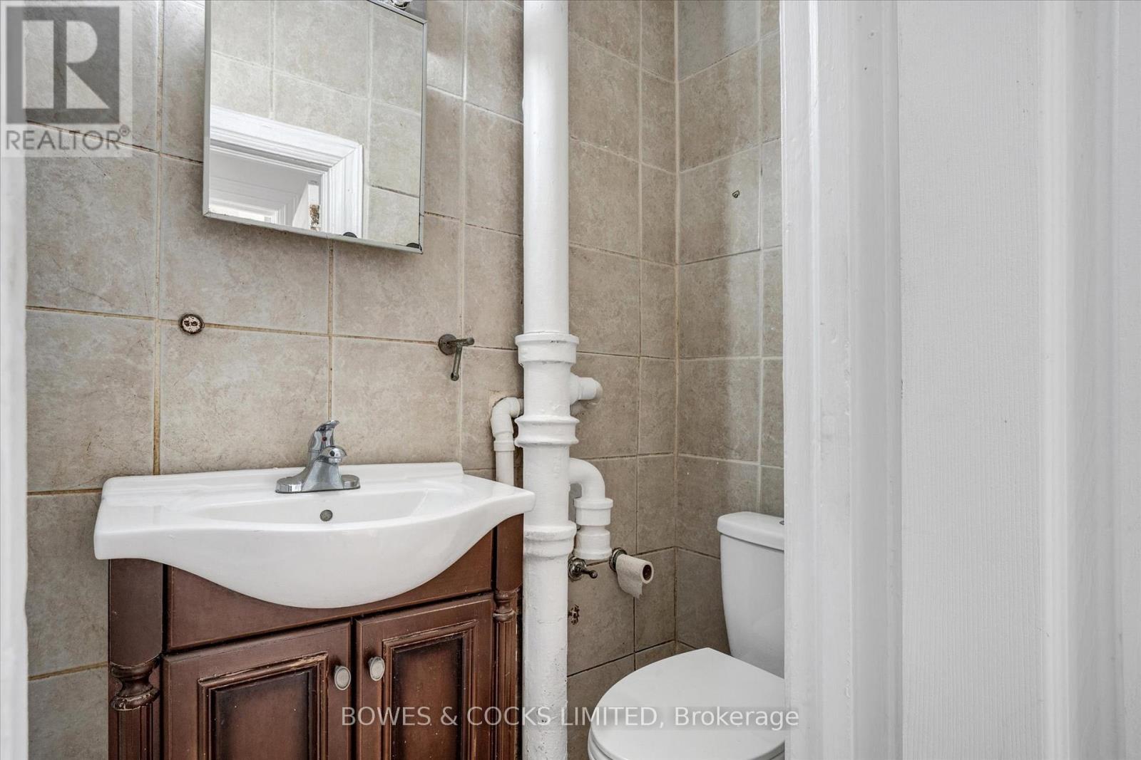 266 Wolfe Street, Peterborough (Town Ward 3), Ontario  K9J 2L3 - Photo 24 - X12484517