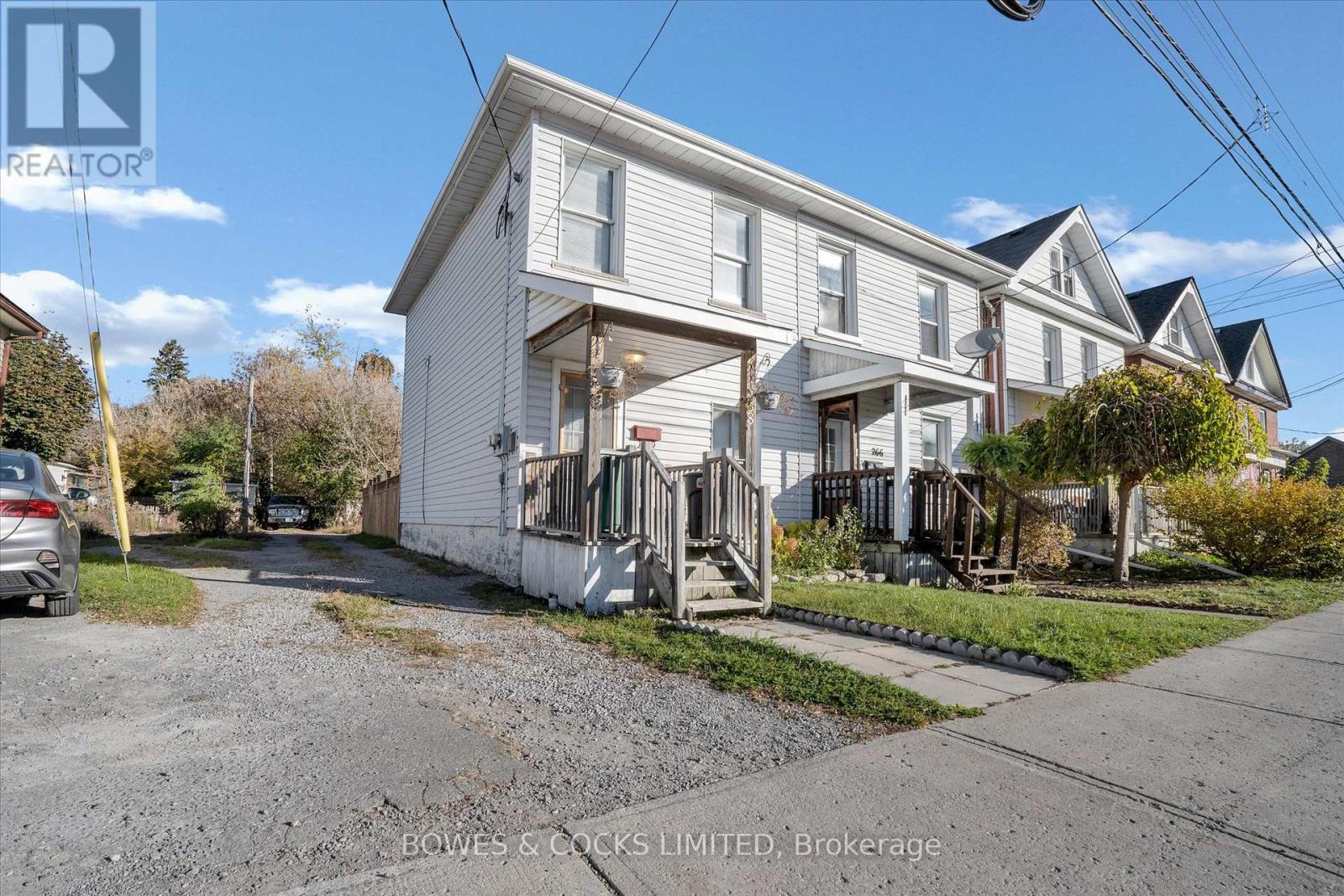 266 Wolfe Street, Peterborough (Town Ward 3), Ontario  K9J 2L3 - Photo 3 - X12484517