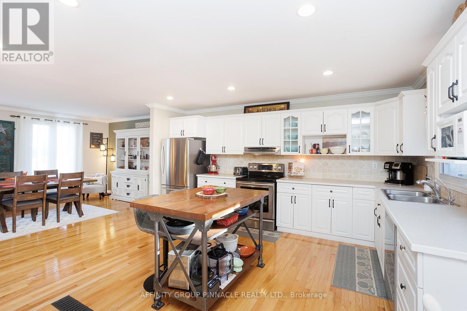 3 Edwin Street, Kawartha Lakes (Lindsay), Ontario  K9V 4X9 - Photo 17 - X12484552