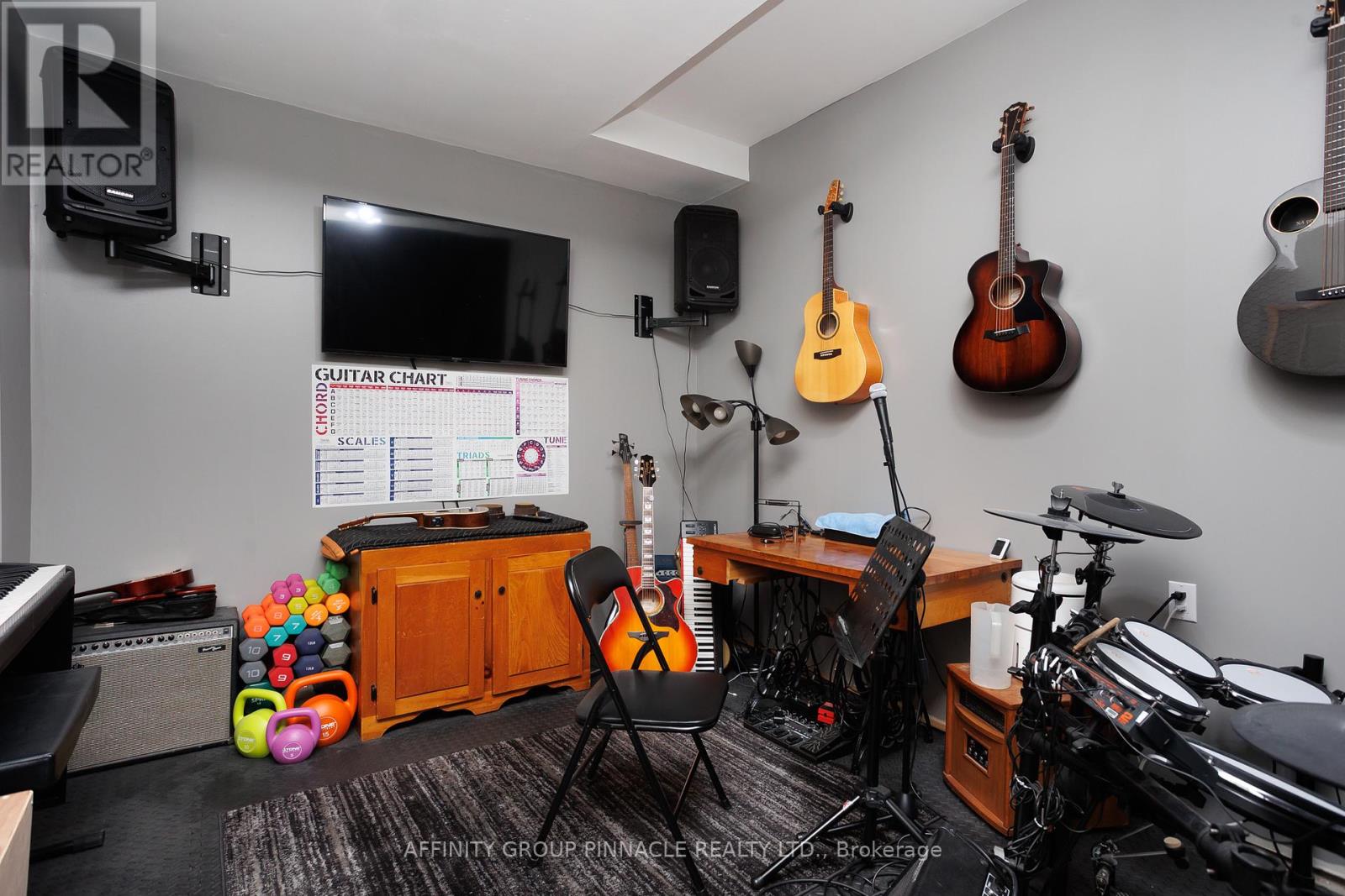 3 Edwin Street, Kawartha Lakes (Lindsay), Ontario  K9V 4X9 - Photo 26 - X12484552