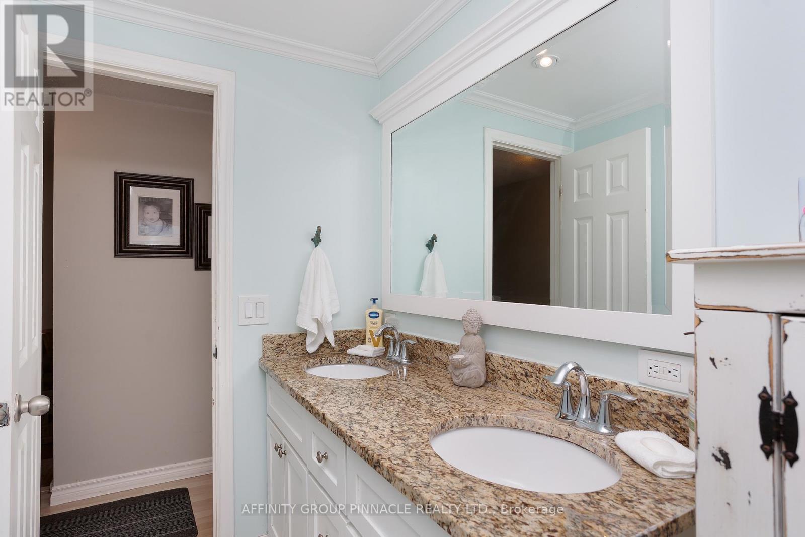 3 Edwin Street, Kawartha Lakes (Lindsay), Ontario  K9V 4X9 - Photo 31 - X12484552