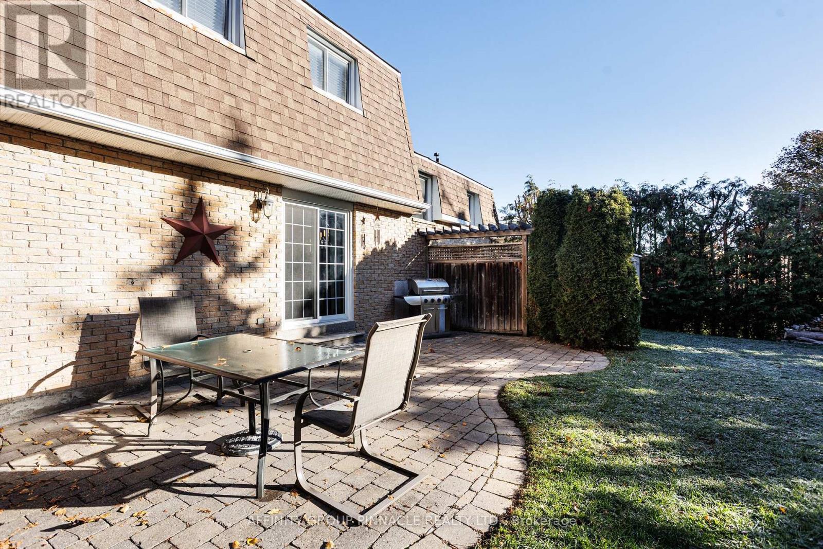 3 Edwin Street, Kawartha Lakes (Lindsay), Ontario  K9V 4X9 - Photo 7 - X12484552