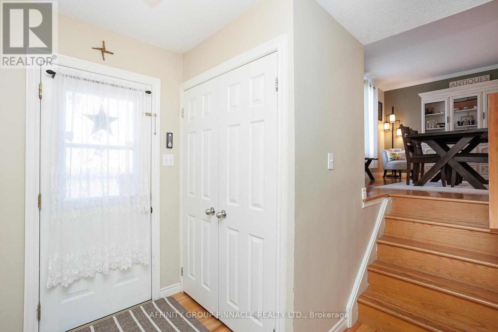 3 Edwin Street, Kawartha Lakes (Lindsay), Ontario  K9V 4X9 - Photo 8 - X12484552