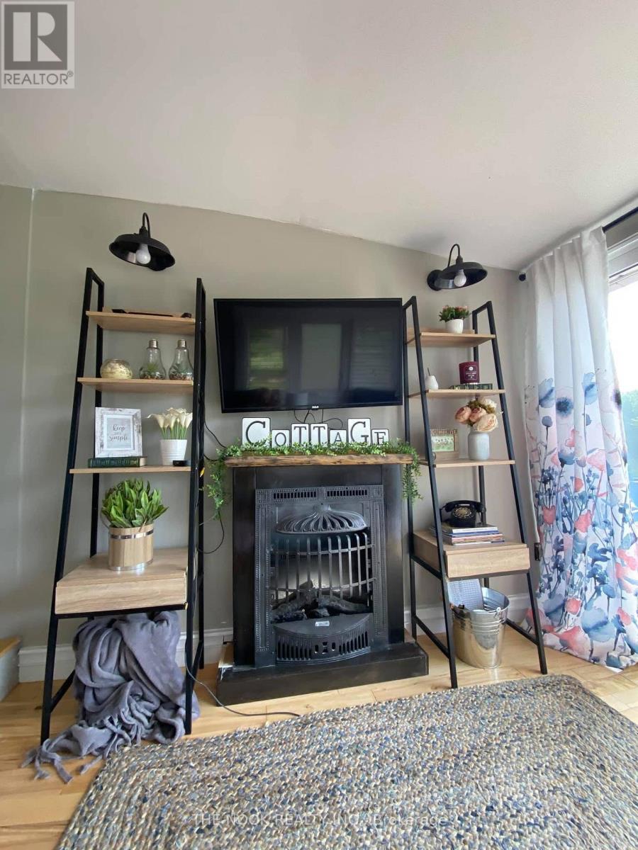 90 Thaeter Lane, Carlow/mayo (Carlow Ward), Ontario  K0L 1C0 - Photo 7 - X12484842