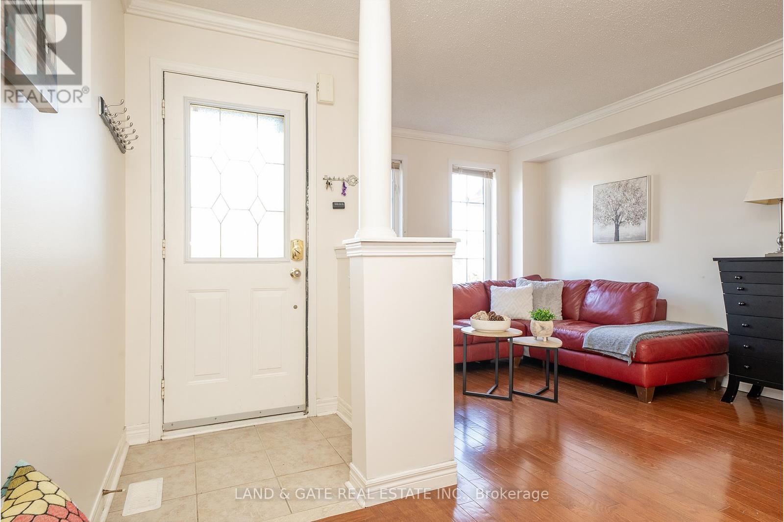 1389 Hancox Court, Peterborough (Monaghan Ward 2), Ontario  K9K 2M1 - Photo 2 - X12485045