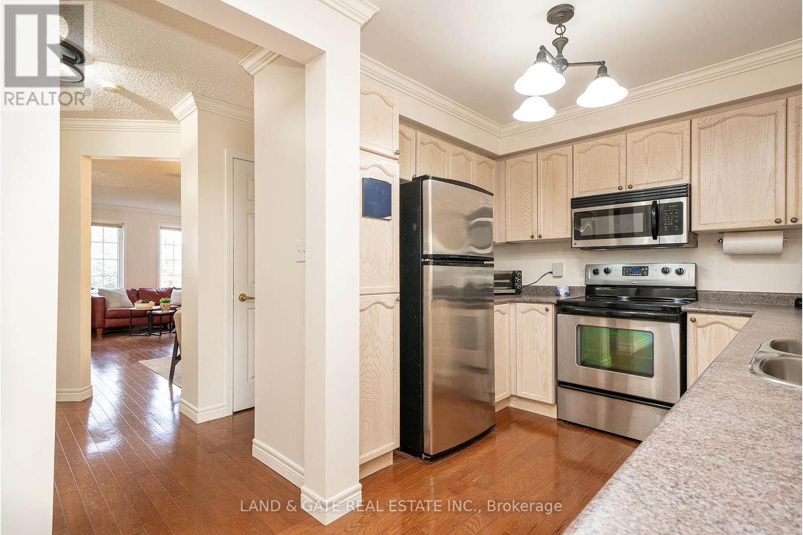 1389 Hancox Court, Peterborough (Monaghan Ward 2), Ontario  K9K 2M1 - Photo 7 - X12485045