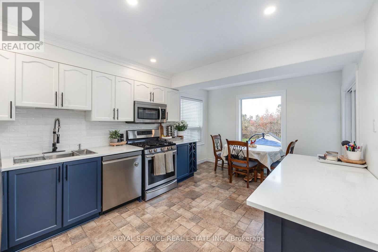 446 Abound Crescent, Peterborough (Ashburnham Ward 4), Ontario  K9J 8S2 - Photo 11 - X12485046