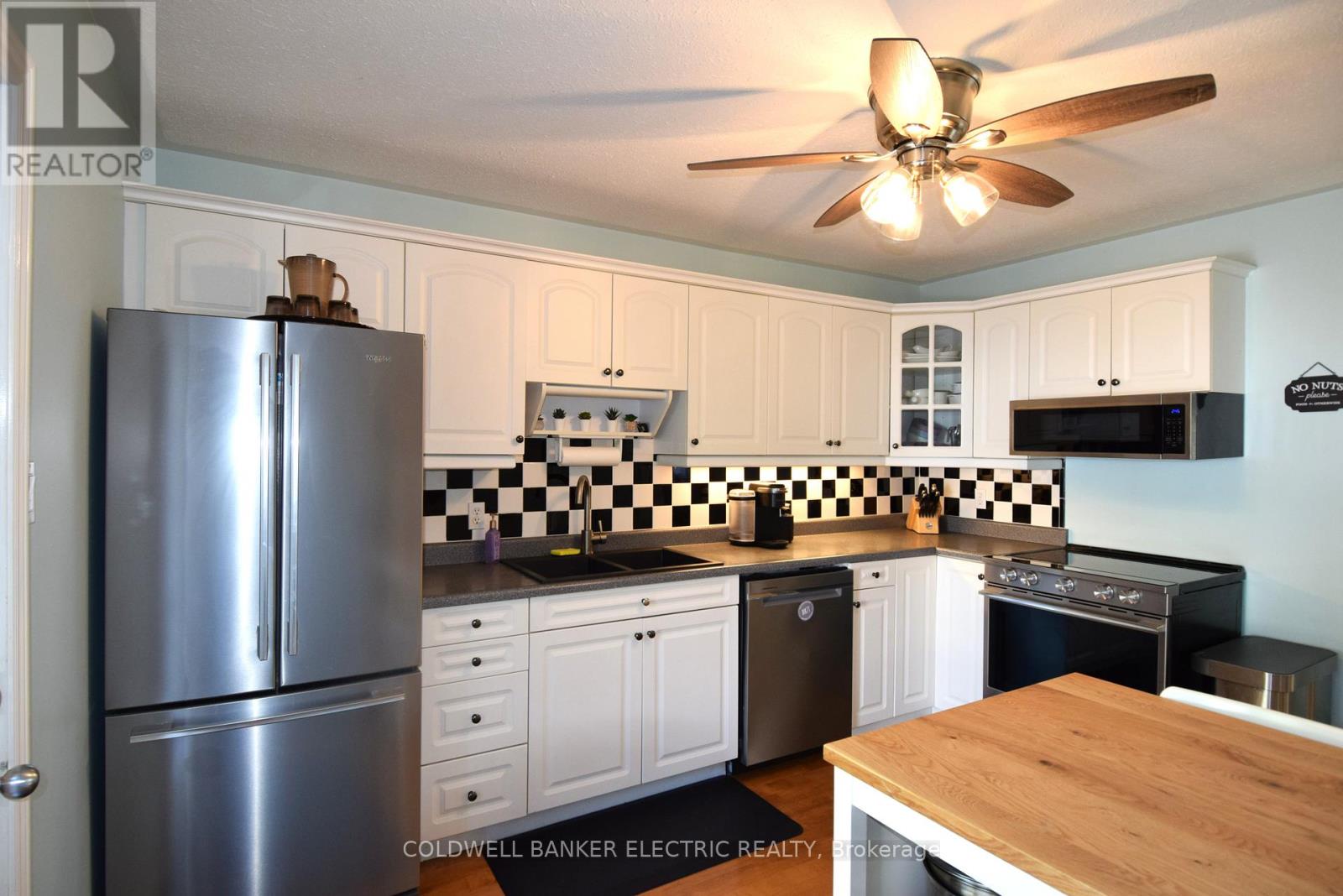 121 Haden Avenue, Peterborough (Northcrest Ward 5), Ontario  K9H 7P6 - Photo 12 - X12485233