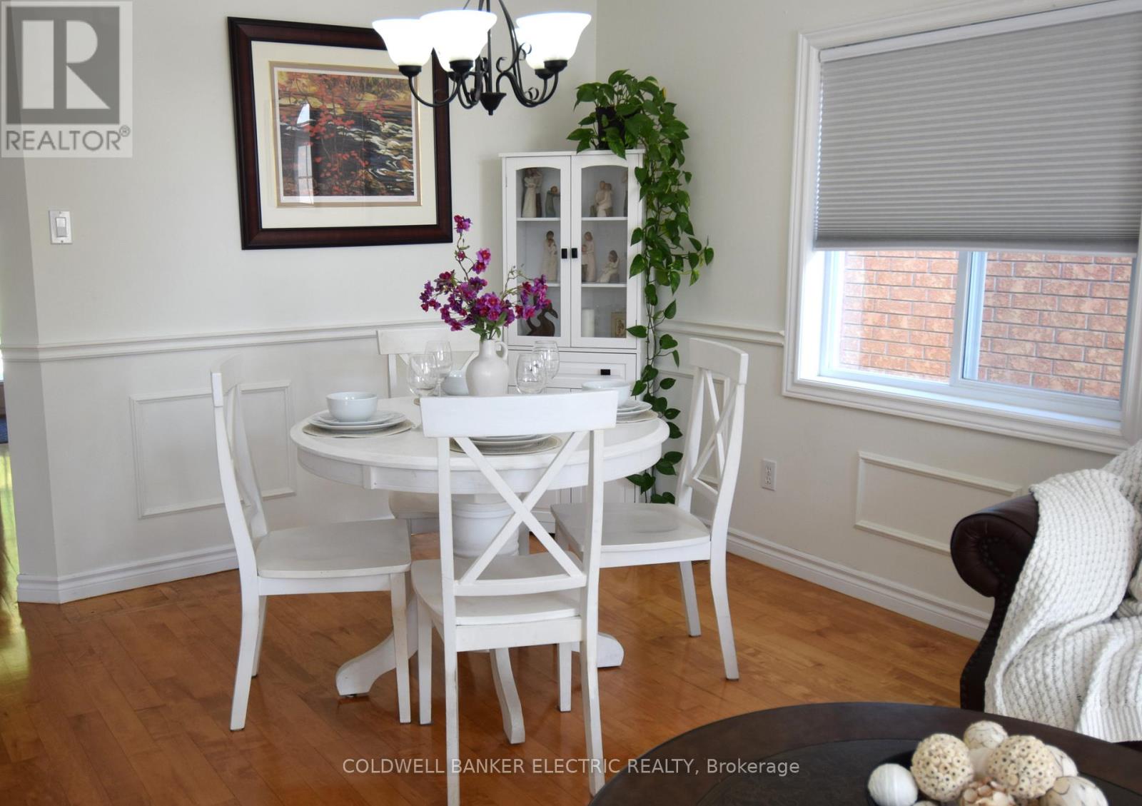 121 Haden Avenue, Peterborough (Northcrest Ward 5), Ontario  K9H 7P6 - Photo 6 - X12485233