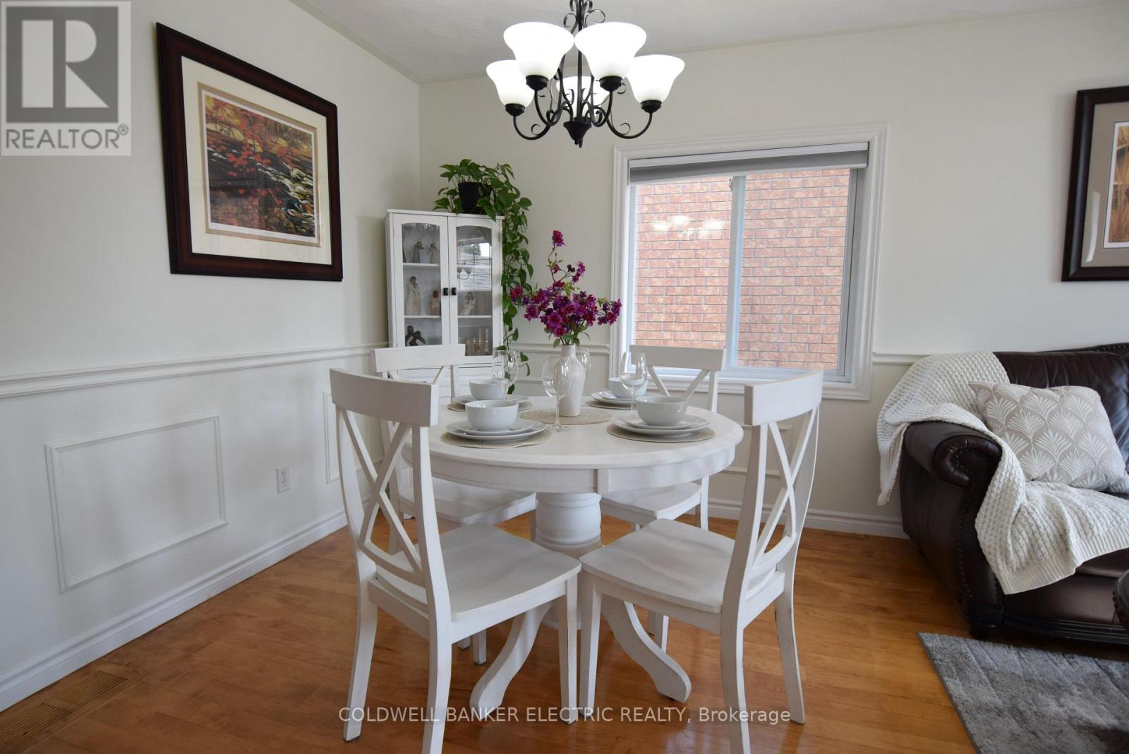 121 Haden Avenue, Peterborough (Northcrest Ward 5), Ontario  K9H 7P6 - Photo 9 - X12485233