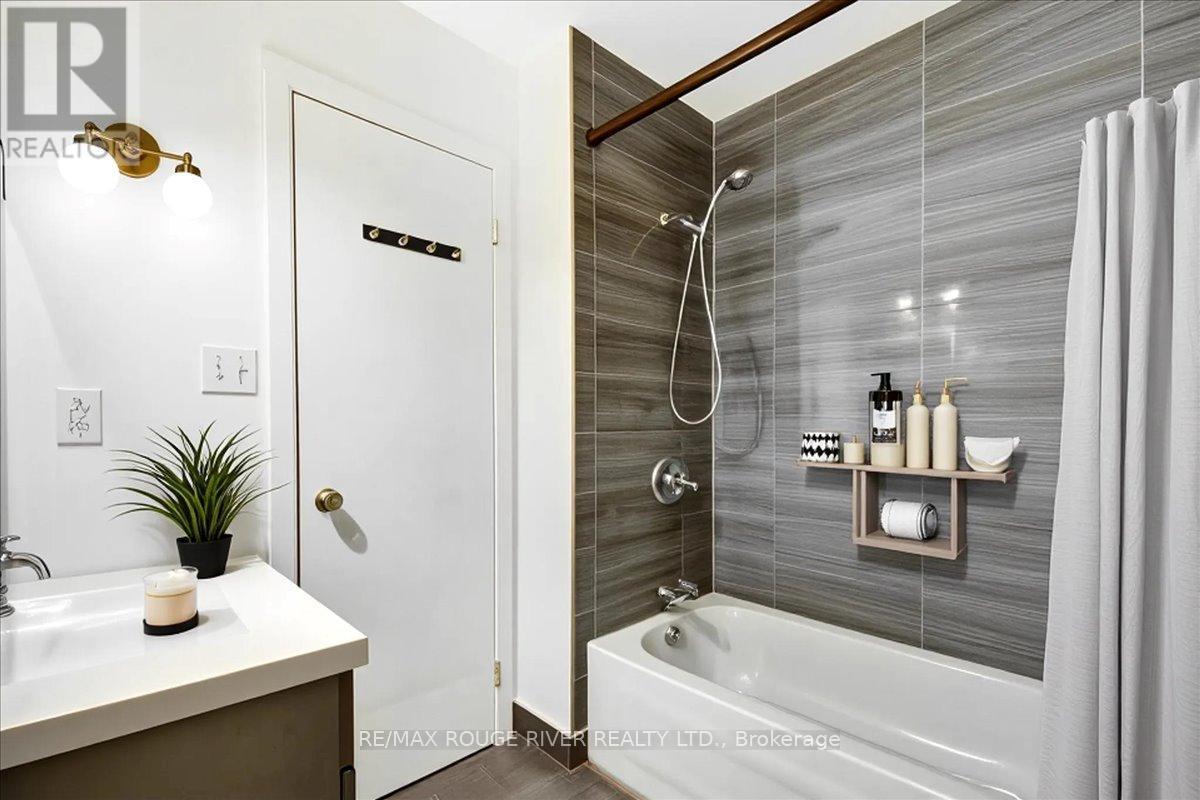 920 Rochelle Court, Peterborough (Ashburnham Ward 4), Ontario  K9J 1J7 - Photo 14 - X12485304