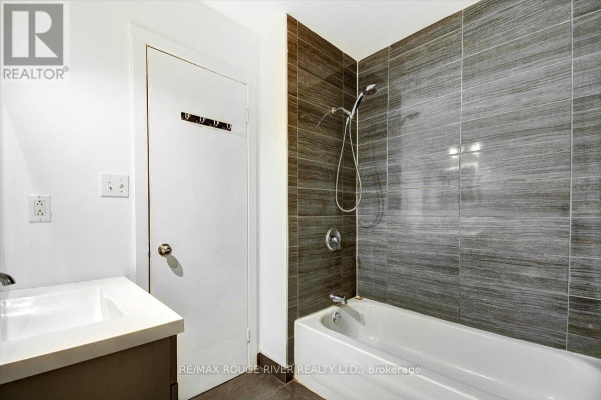 920 Rochelle Court, Peterborough (Ashburnham Ward 4), Ontario  K9J 1J7 - Photo 15 - X12485304