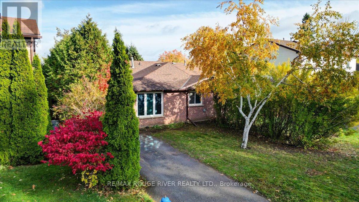 920 Rochelle Court, Peterborough (Ashburnham Ward 4), Ontario  K9J 1J7 - Photo 2 - X12485304