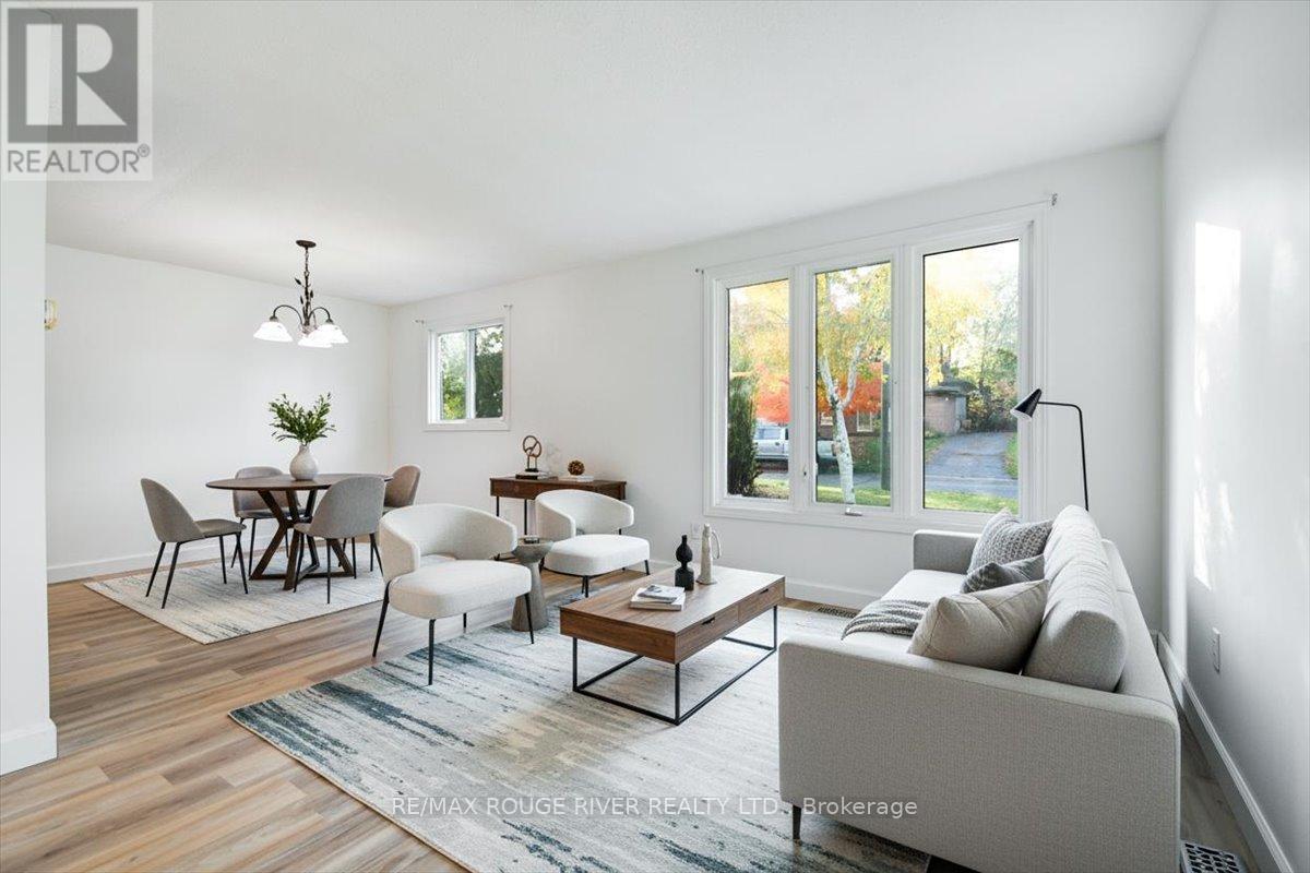 920 Rochelle Court, Peterborough (Ashburnham Ward 4), Ontario  K9J 1J7 - Photo 4 - X12485304