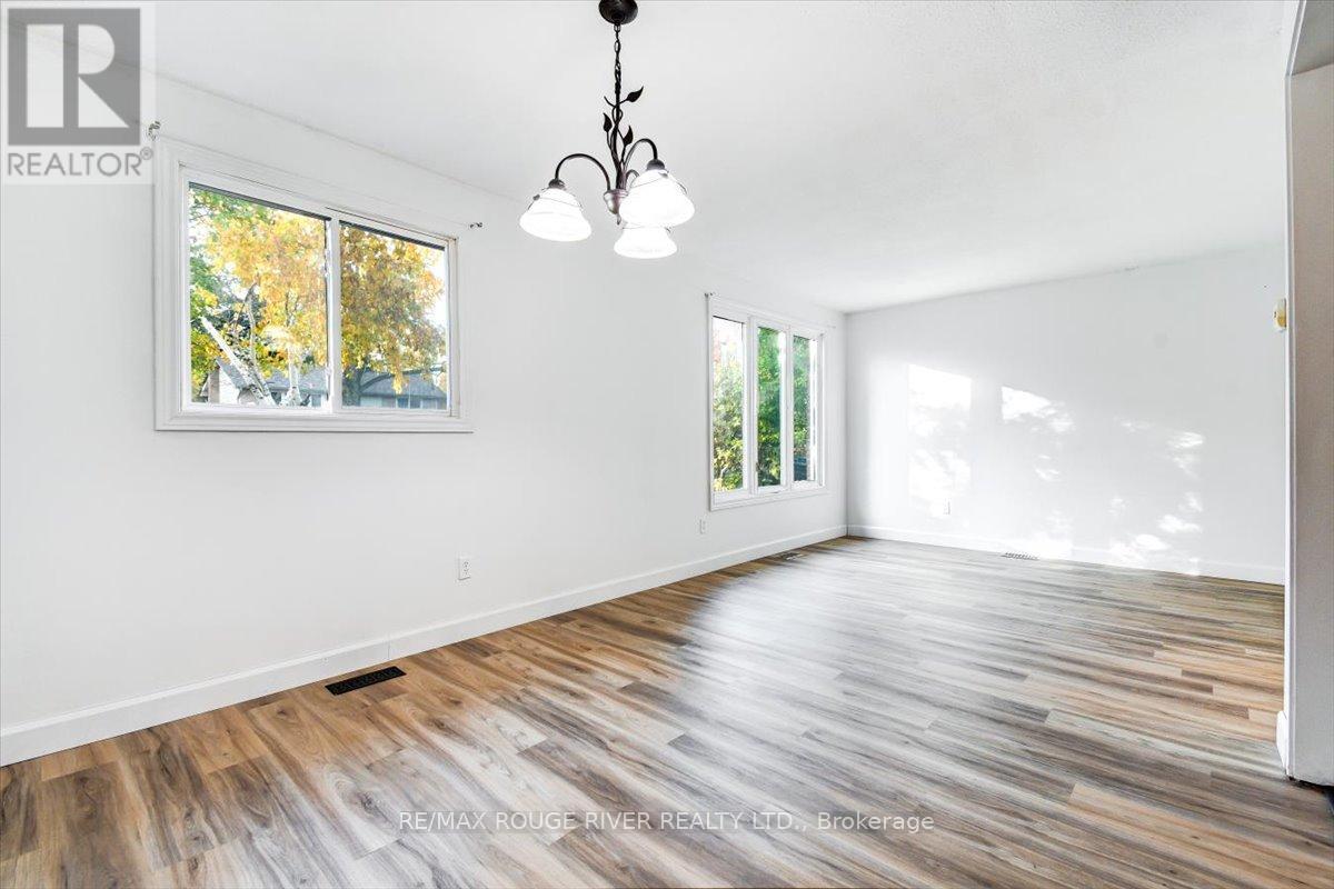 920 Rochelle Court, Peterborough (Ashburnham Ward 4), Ontario  K9J 1J7 - Photo 8 - X12485304