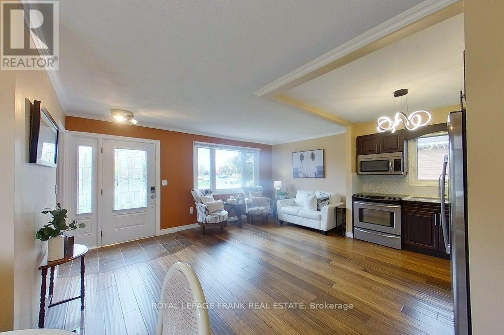 324 Towerhill Road, Peterborough (Northcrest Ward 5), Ontario  K9H 7R7 - Photo 10 - X12485324