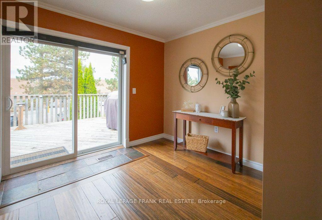 324 Towerhill Road, Peterborough (Northcrest Ward 5), Ontario  K9H 7R7 - Photo 14 - X12485324