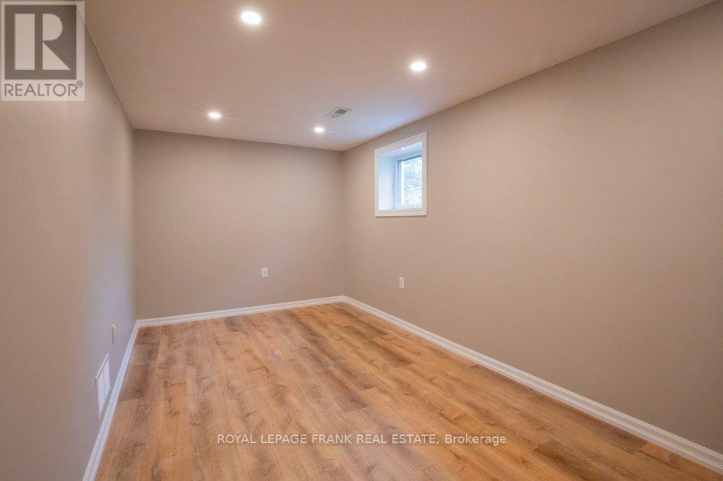 324 Towerhill Road, Peterborough (Northcrest Ward 5), Ontario  K9H 7R7 - Photo 34 - X12485324