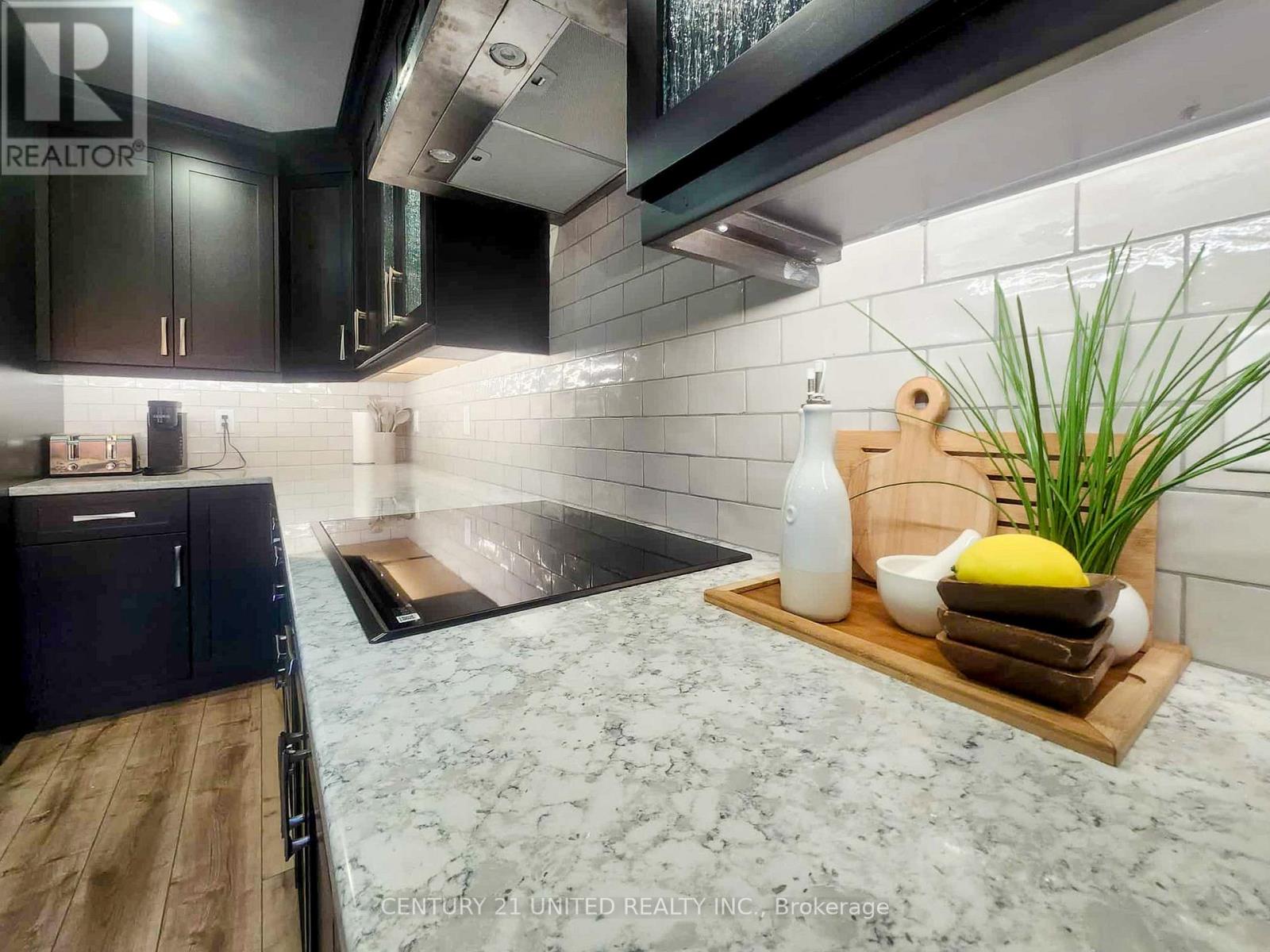 220 Ridgewood Road, Peterborough (Monaghan Ward 2), Ontario  K9J 8A3 - Photo 17 - X12485518