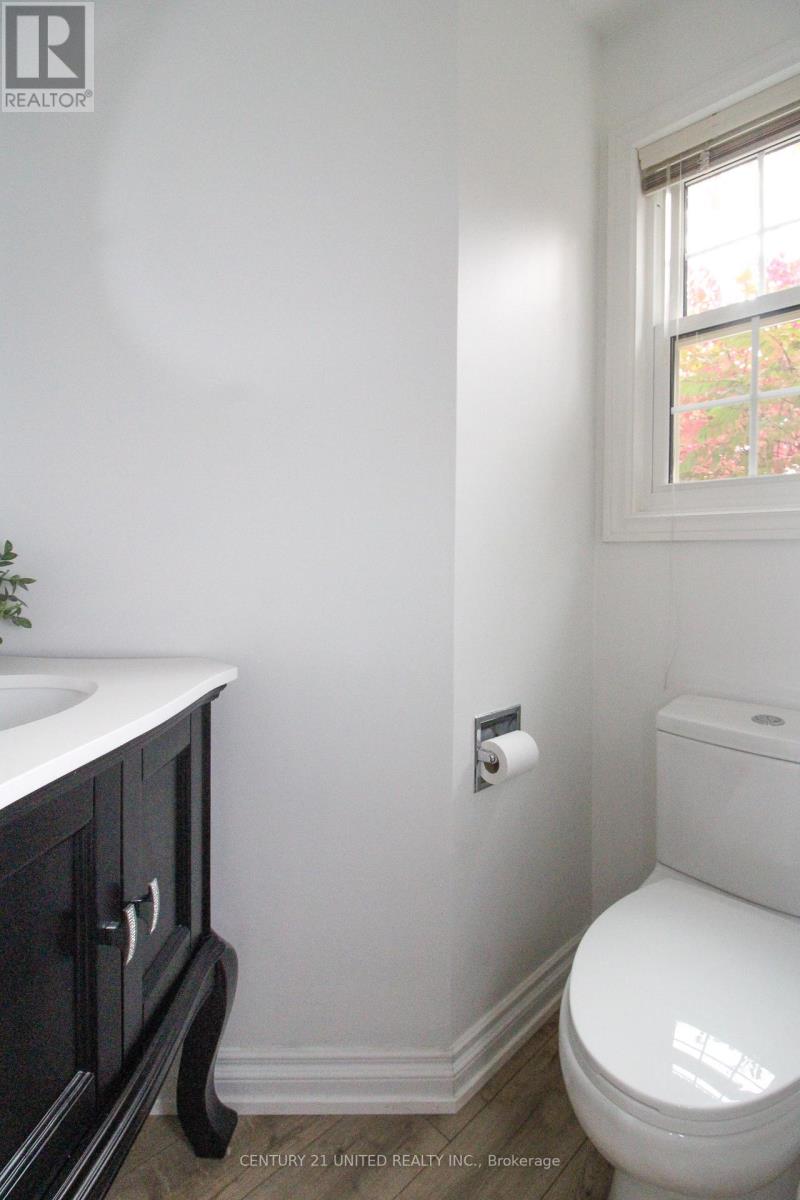 220 Ridgewood Road, Peterborough (Monaghan Ward 2), Ontario  K9J 8A3 - Photo 20 - X12485518