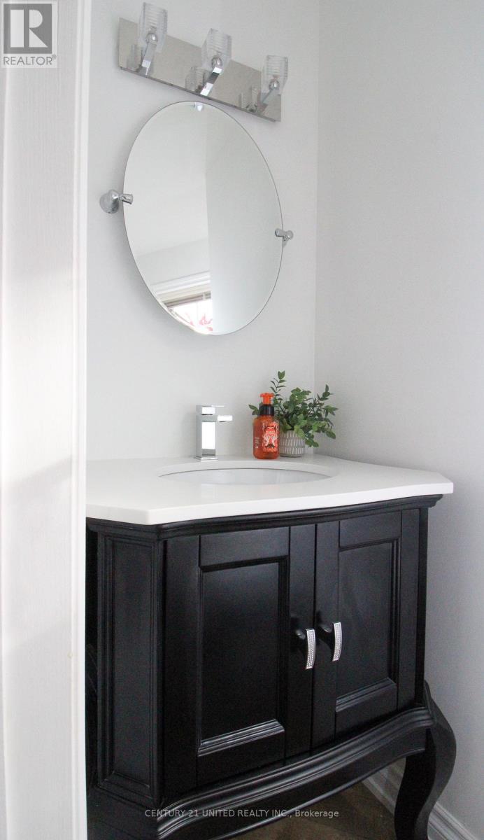 220 Ridgewood Road, Peterborough (Monaghan Ward 2), Ontario  K9J 8A3 - Photo 21 - X12485518