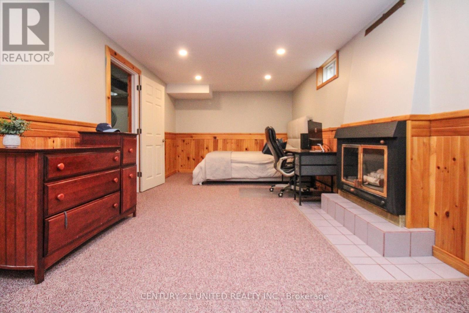 220 Ridgewood Road, Peterborough (Monaghan Ward 2), Ontario  K9J 8A3 - Photo 30 - X12485518