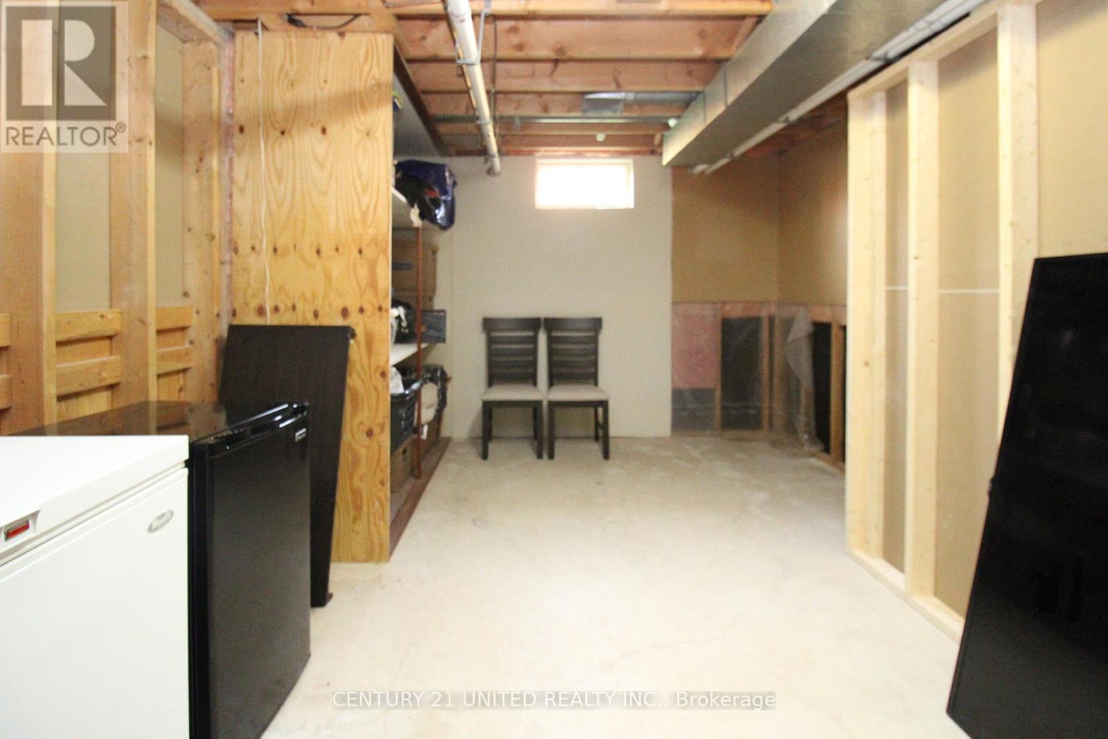 220 Ridgewood Road, Peterborough (Monaghan Ward 2), Ontario  K9J 8A3 - Photo 35 - X12485518