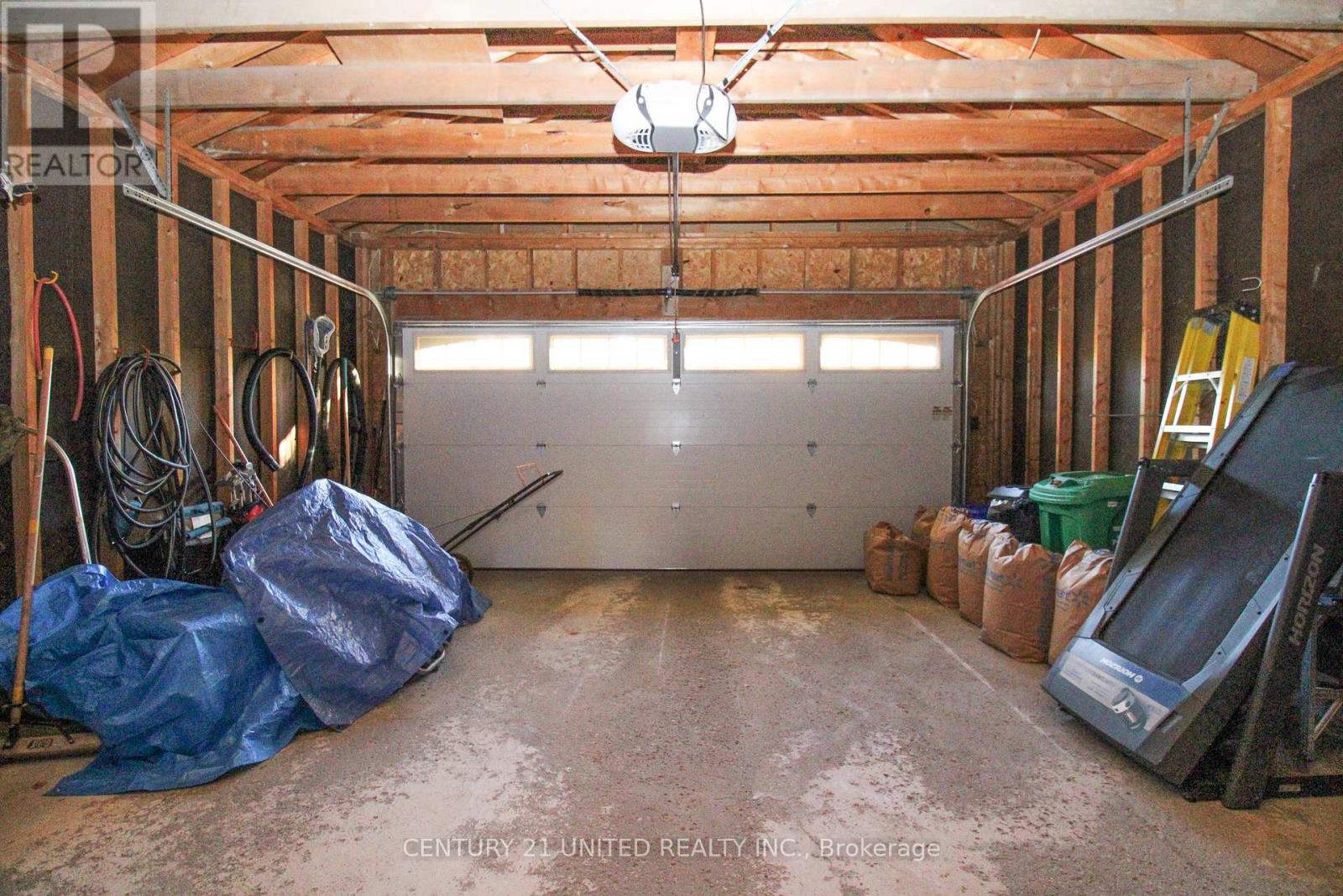 220 Ridgewood Road, Peterborough (Monaghan Ward 2), Ontario  K9J 8A3 - Photo 37 - X12485518