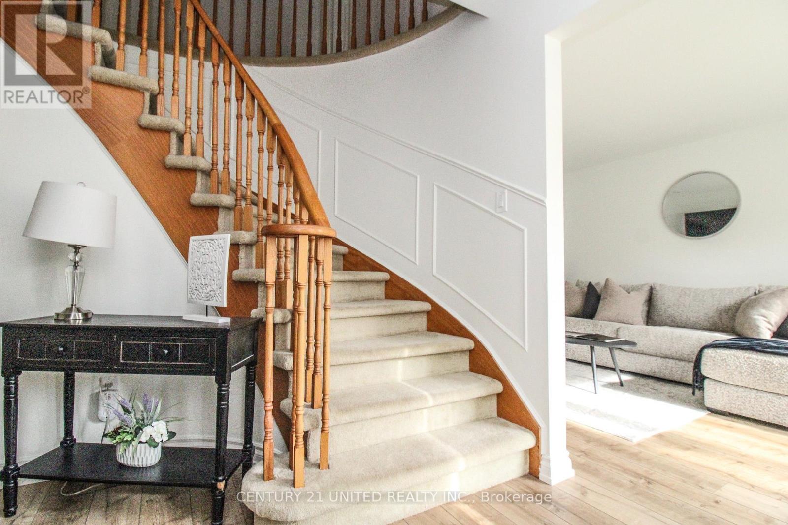 220 Ridgewood Road, Peterborough (Monaghan Ward 2), Ontario  K9J 8A3 - Photo 7 - X12485518