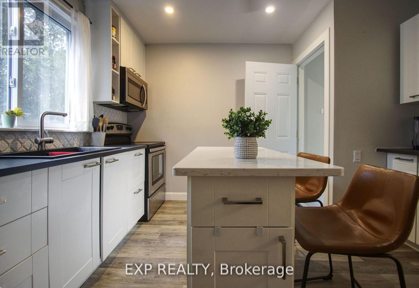 349 Euclid Avenue, Peterborough (Ashburnham Ward 4), Ontario  K9H 1M7 - Photo 5 - X12485969