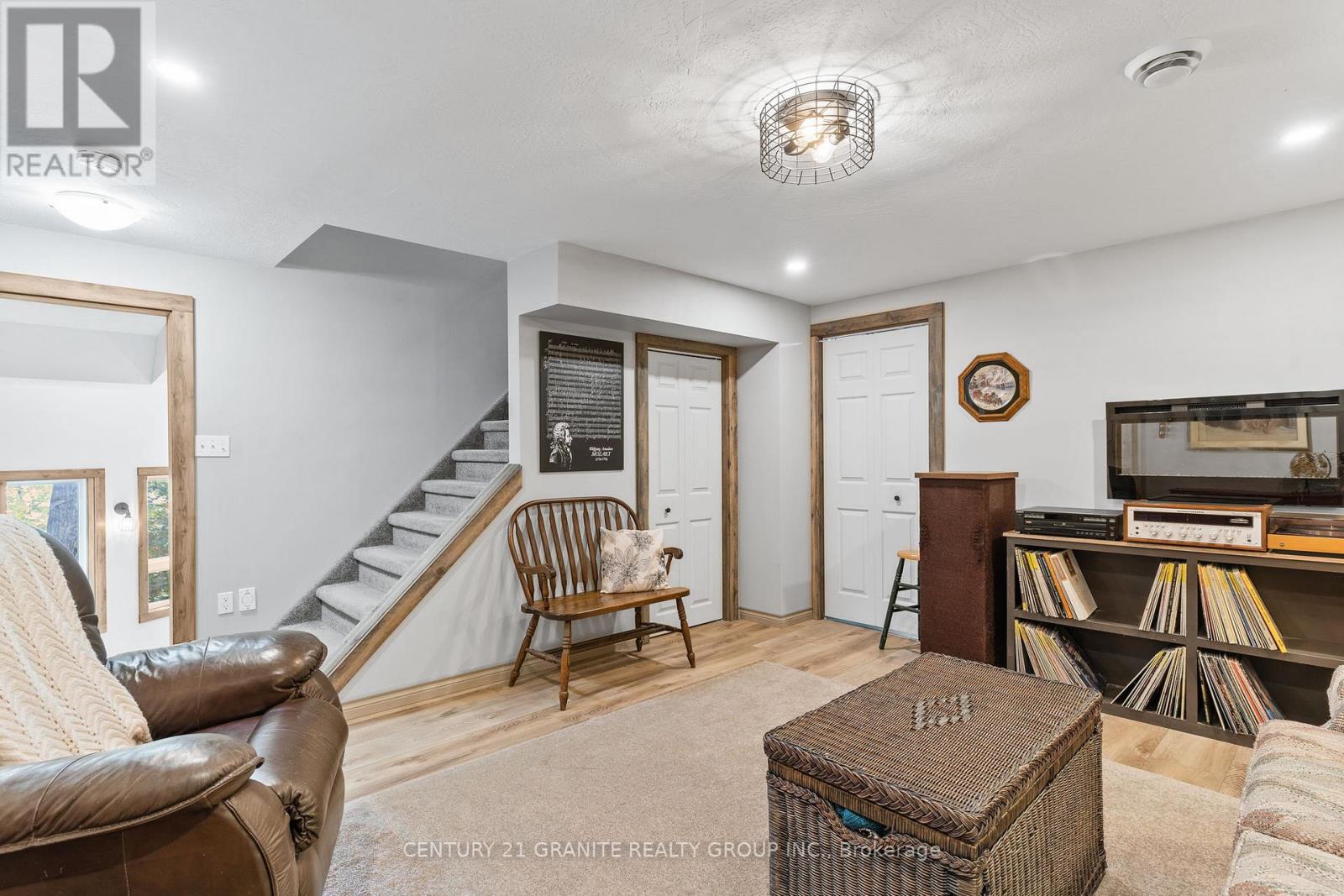 1140 Regal Trail, Highlands East (Cardiff Ward), Ontario  K0L 1C0 - Photo 27 - X12485979