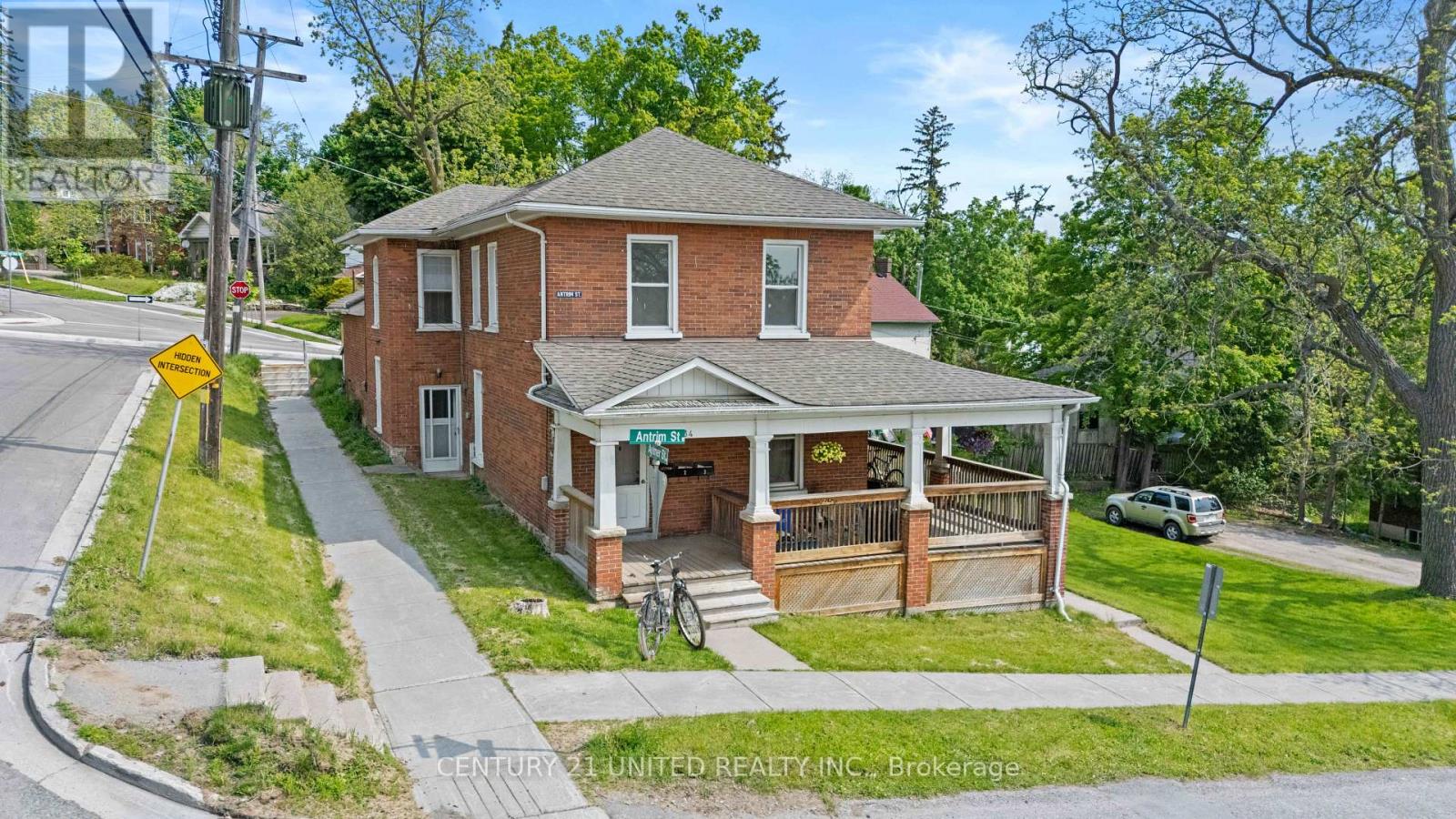 234 Antrim Street, Peterborough (Town Ward 3), Ontario  K9H 3G4 - Photo 2 - X12486228