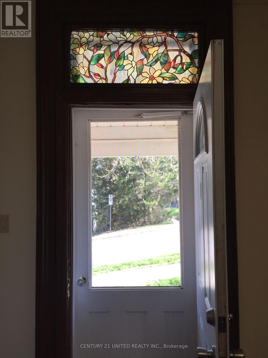 234 Antrim Street, Peterborough (Town Ward 3), Ontario  K9H 3G4 - Photo 20 - X12486228