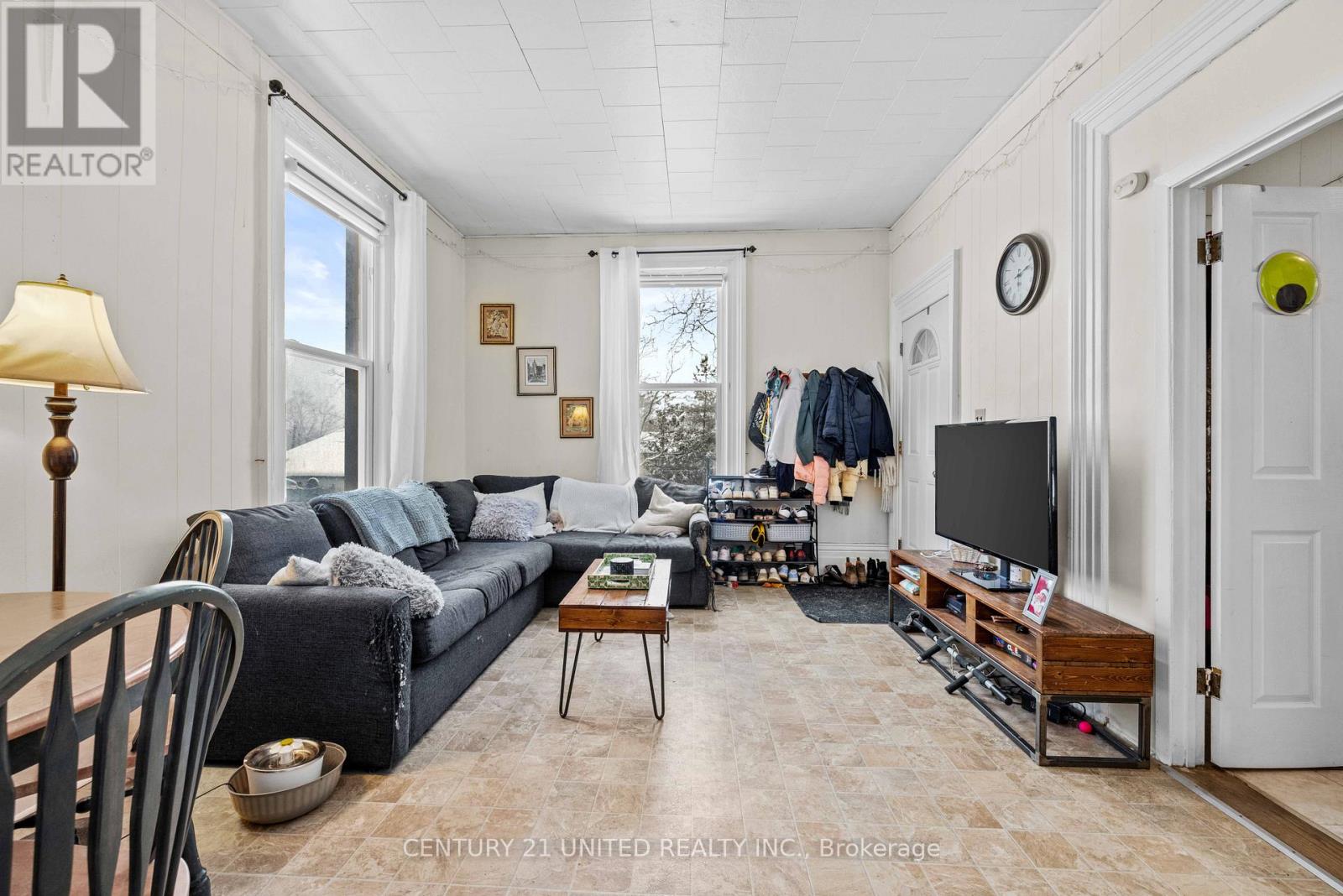 234 Antrim Street, Peterborough (Town Ward 3), Ontario  K9H 3G4 - Photo 26 - X12486228