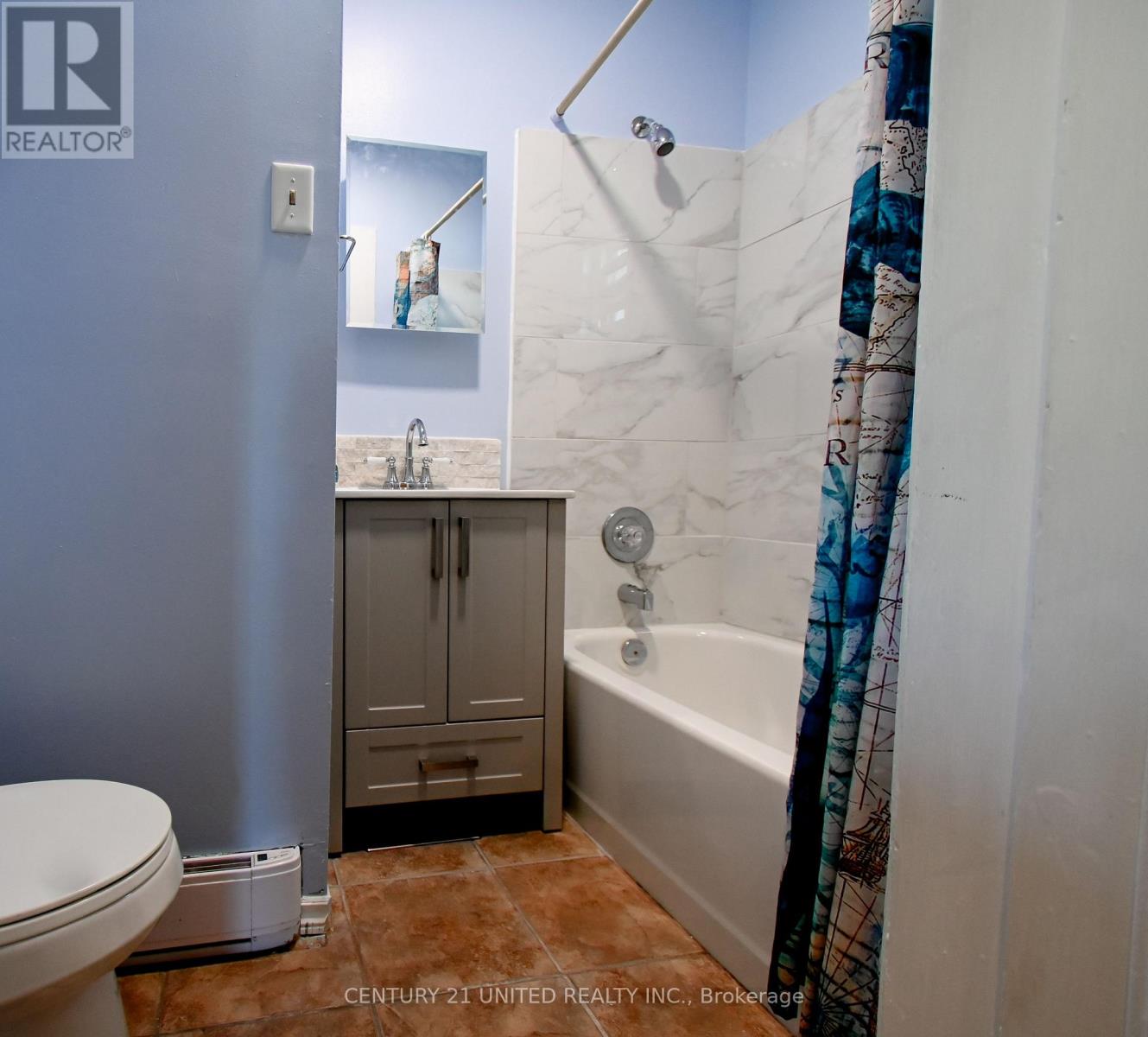 234 Antrim Street, Peterborough (Town Ward 3), Ontario  K9H 3G4 - Photo 29 - X12486228