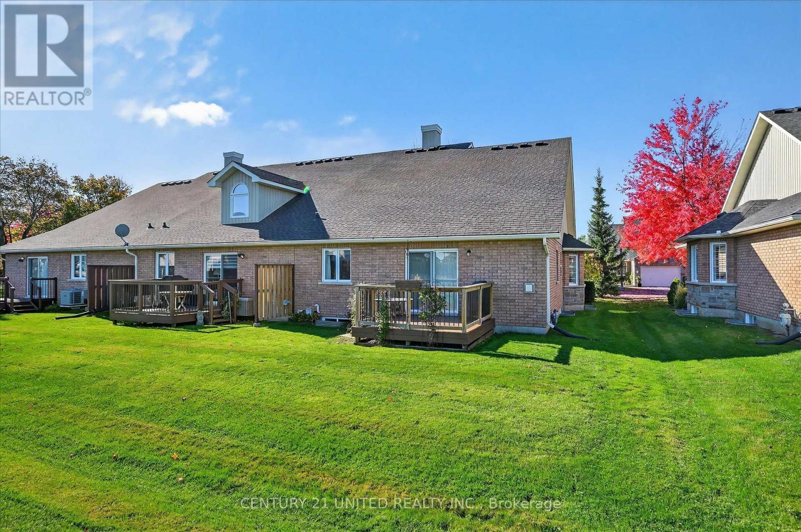 6 Village Crescent, Peterborough (Otonabee Ward 1), Ontario  K9J 8S7 - Photo 25 - X12486284