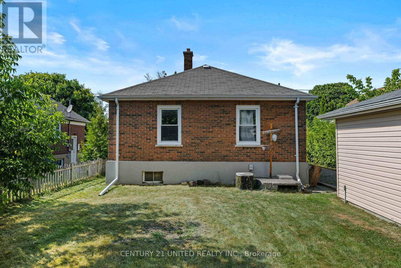 567 O'connell Road, Peterborough (Otonabee Ward 1), Ontario  K9J 4E2 - Photo 34 - X12486645