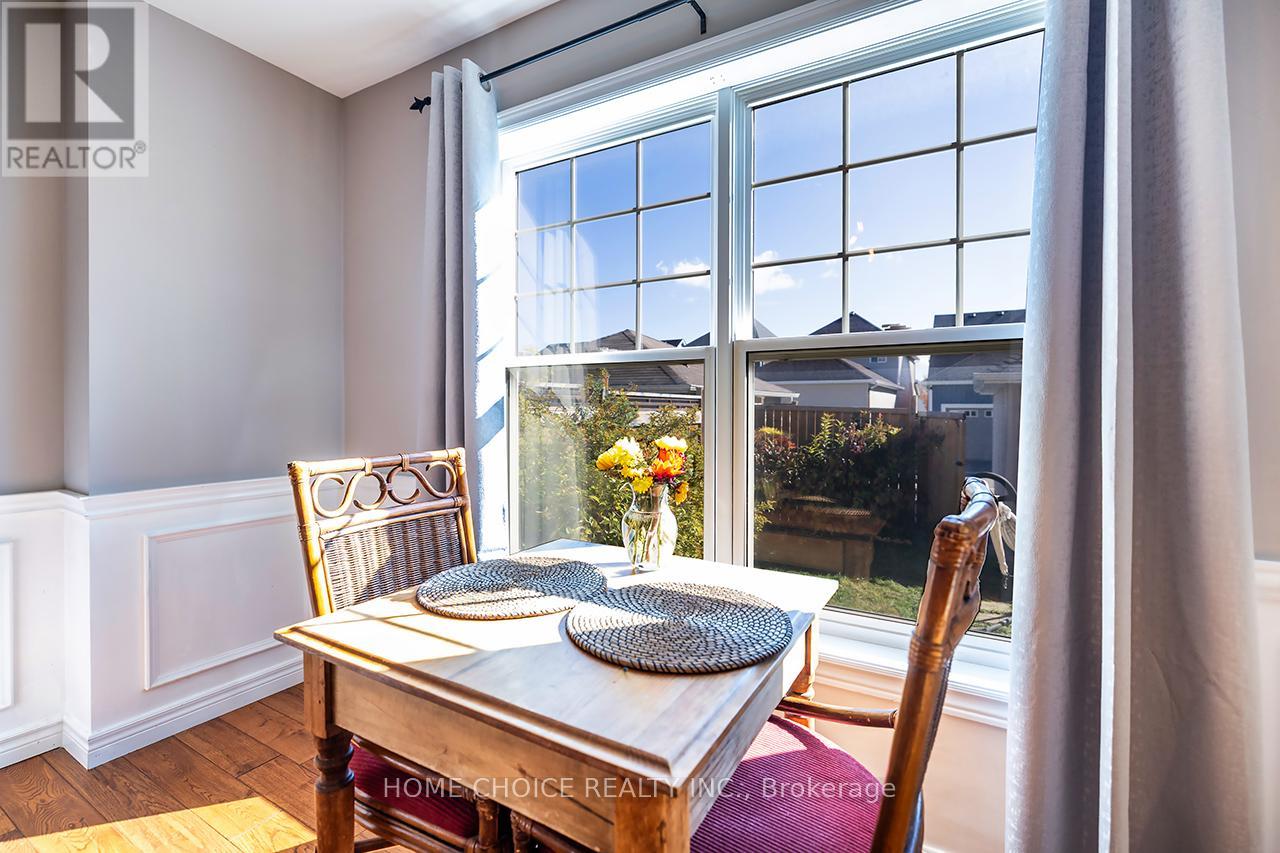 912 Broadway Boulevard, Peterborough (Northcrest Ward 5), Ontario  K9H 0G8 - Photo 16 - X12487154