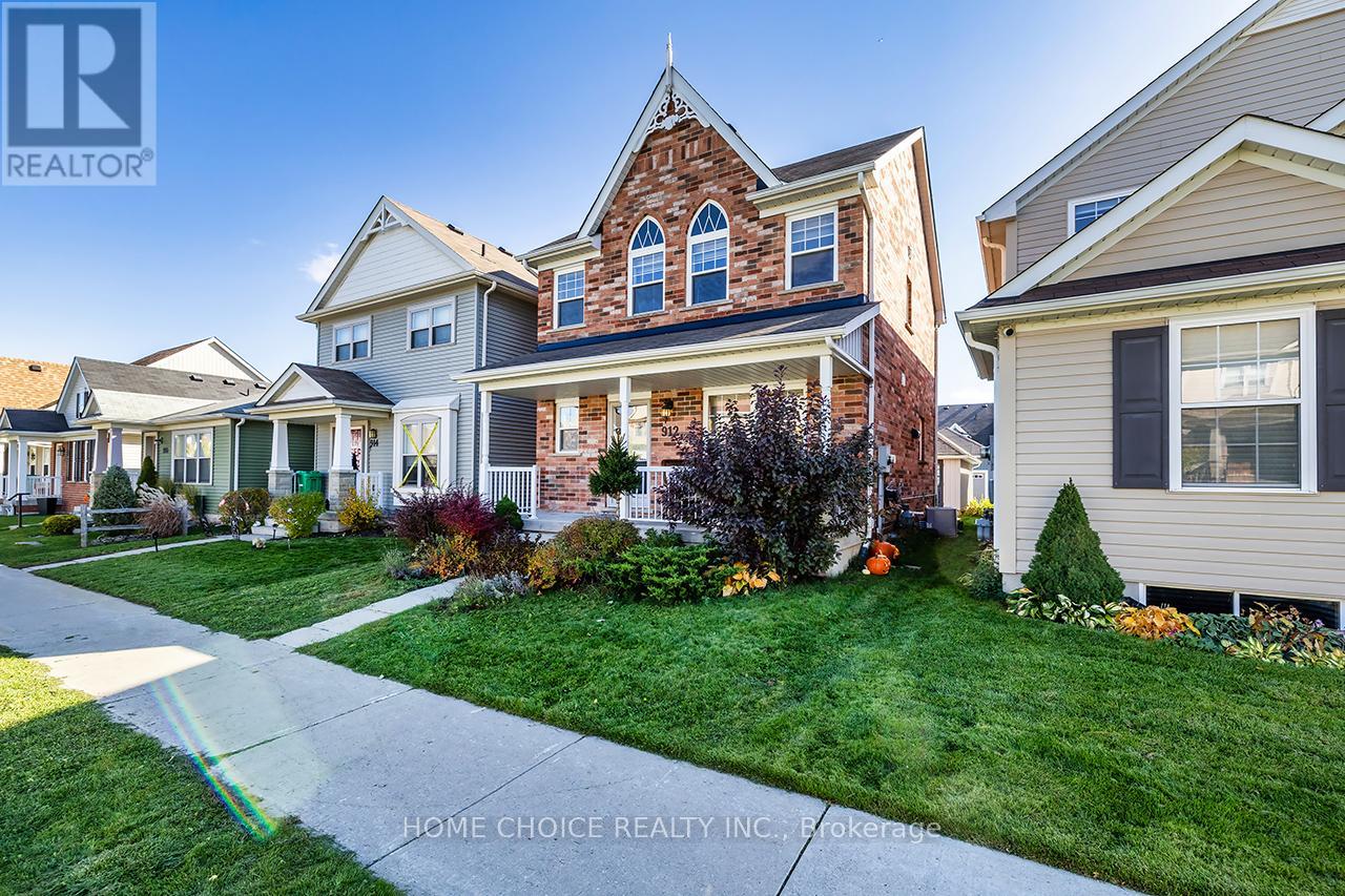 912 Broadway Boulevard, Peterborough (Northcrest Ward 5), Ontario  K9H 0G8 - Photo 2 - X12487154