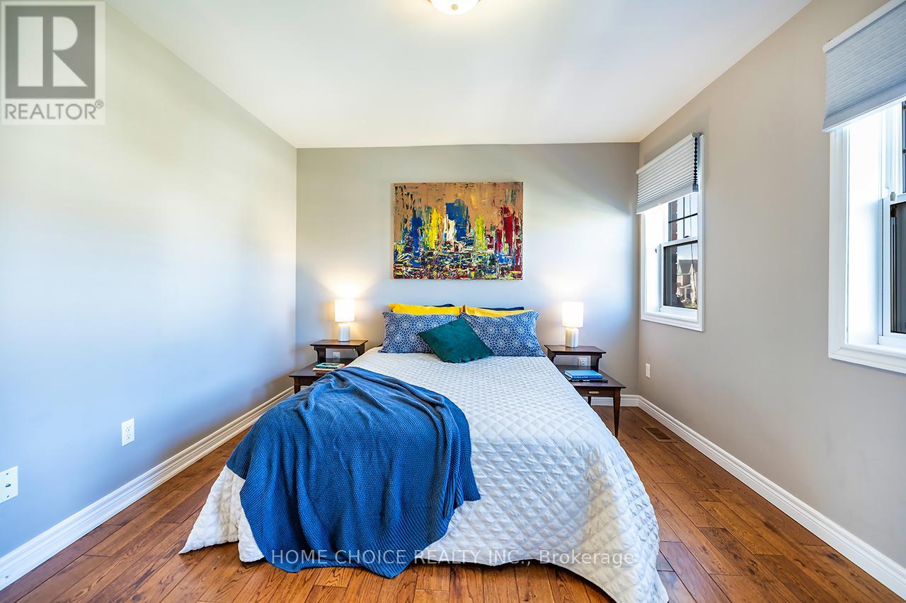 912 Broadway Boulevard, Peterborough (Northcrest Ward 5), Ontario  K9H 0G8 - Photo 24 - X12487154