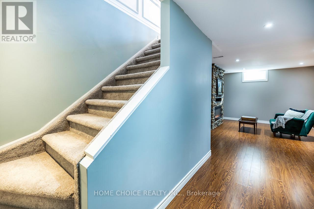 912 Broadway Boulevard, Peterborough (Northcrest Ward 5), Ontario  K9H 0G8 - Photo 25 - X12487154