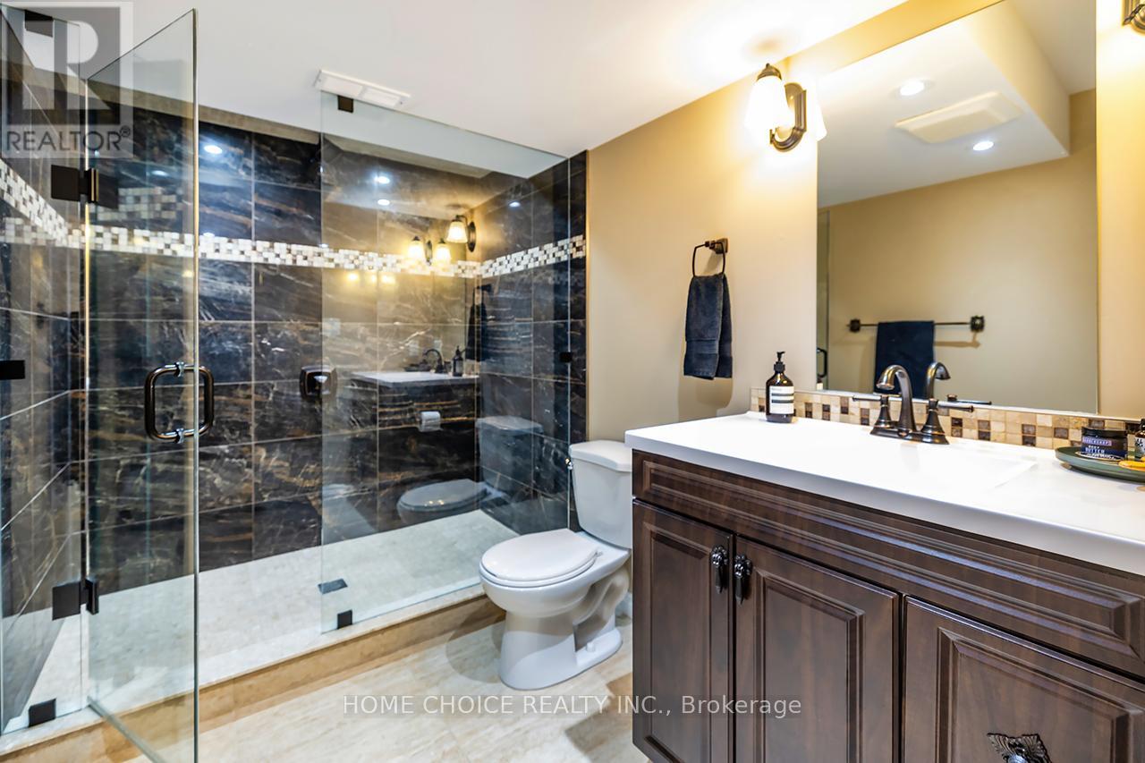 912 Broadway Boulevard, Peterborough (Northcrest Ward 5), Ontario  K9H 0G8 - Photo 29 - X12487154