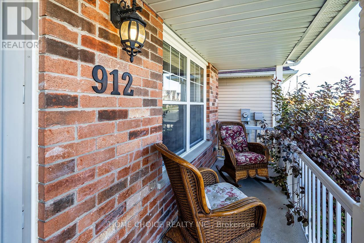 912 Broadway Boulevard, Peterborough (Northcrest Ward 5), Ontario  K9H 0G8 - Photo 3 - X12487154